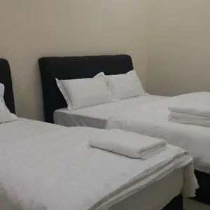 Glg Klia Transit House Privatunterkunft