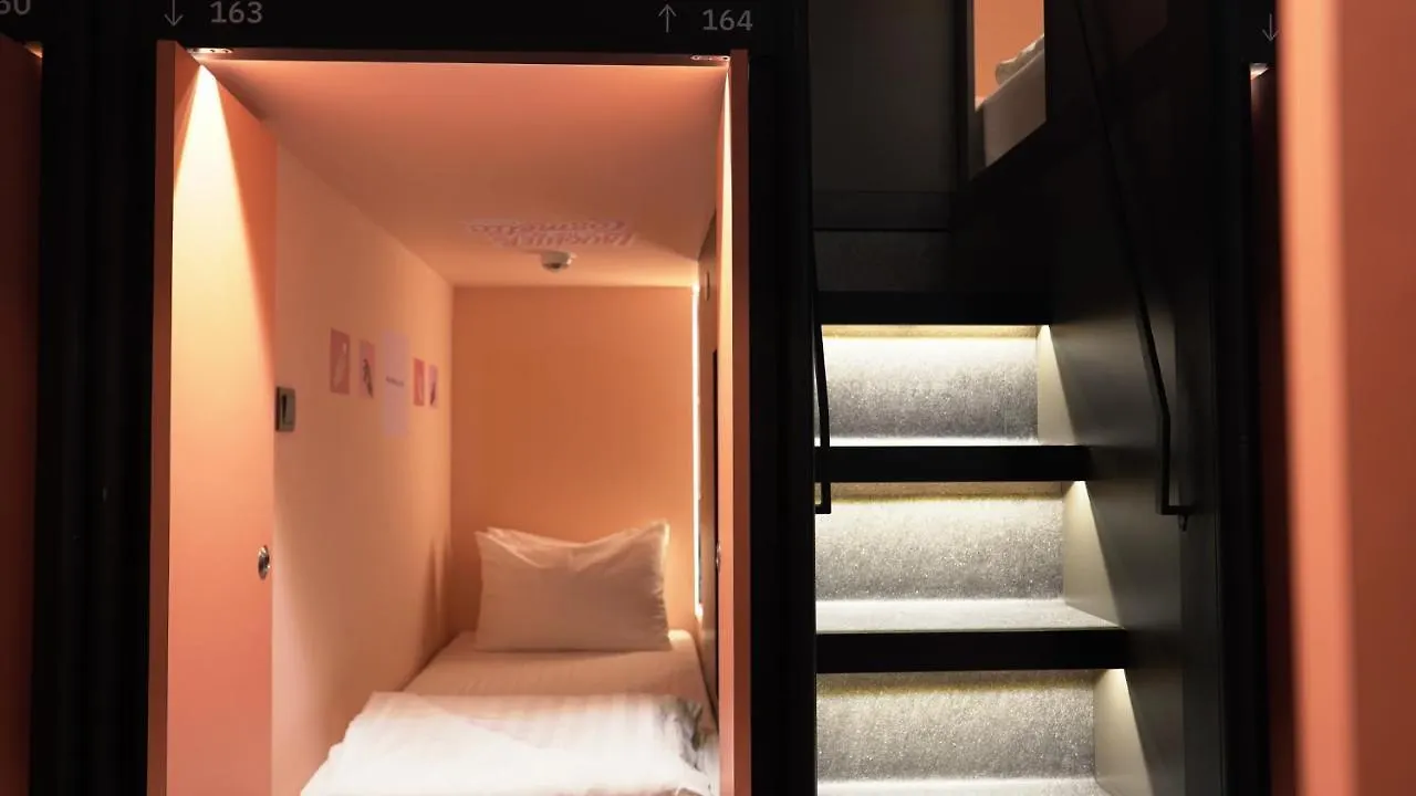 ** فندق-كبسولة Capsuletransit Airside Klia T2 - Airport Hotel - International Departure Near To Transit Hall, Gate Q سيبانغ ماليزيا